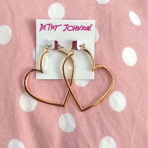 Betsey Johnson Heart light rose gold earrings